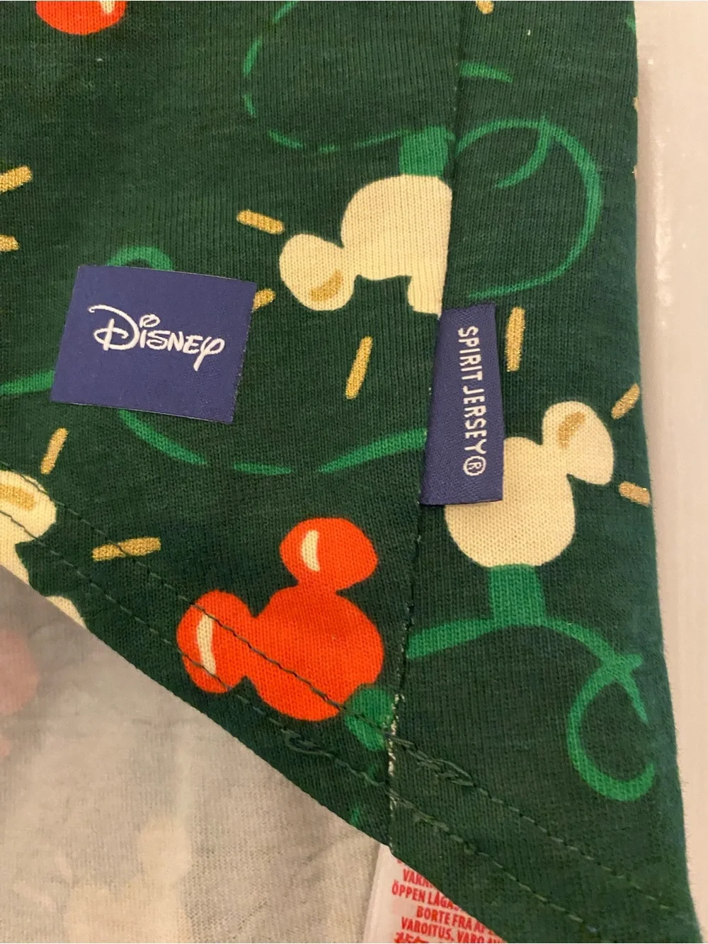 Disney XL Pets Spirit Jersey Dark Green Merry Christmas Mickey Head Logo Print